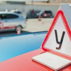 Вождение на автомате или механике: плюсы и минусы обучения в автошколе